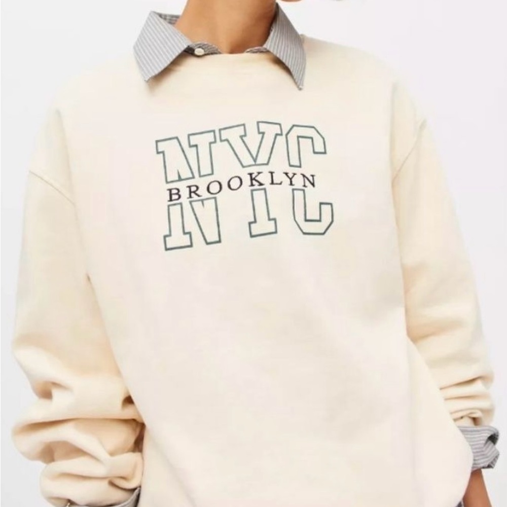 Urban Outfitters UO NYC Brooklyn Destination Ivory Cream Crewneck Sweatshirt